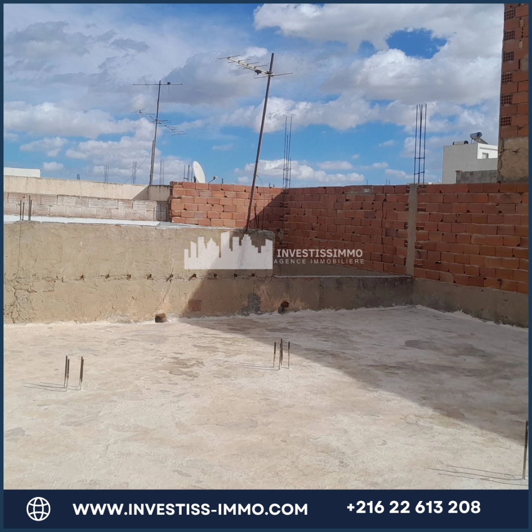 Maison Avec Garage à Vendre à Kairouan